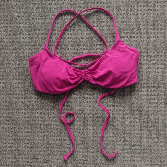 'Sol Searcher' Cross Back Bikini Top - Picture 4 of 7